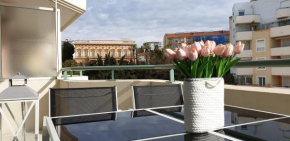Alery apartment with terrace AC wifi 7th floor a few meters from the sea by Affitto-Nizza